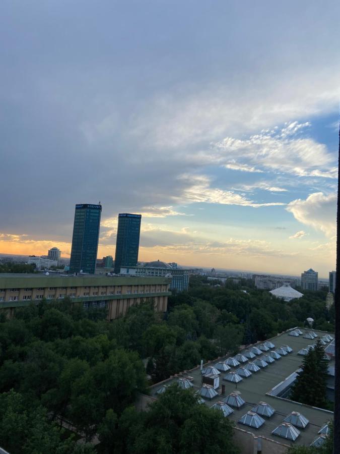 Квартира В Центре Алматы Kültér fotó
