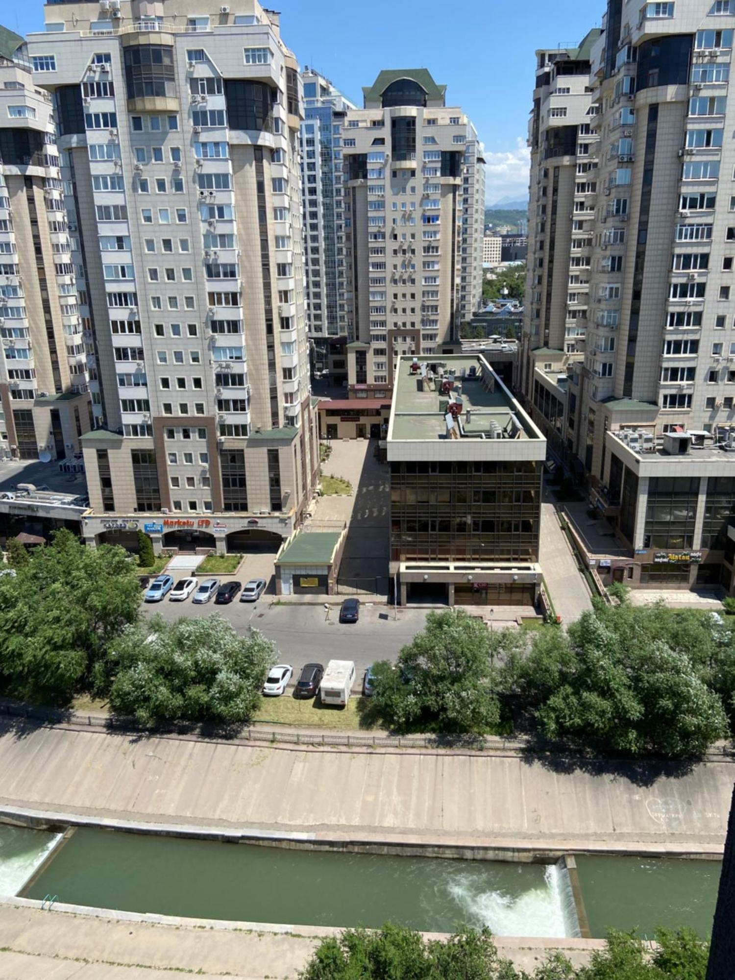 Квартира В Центре Алматы Kültér fotó